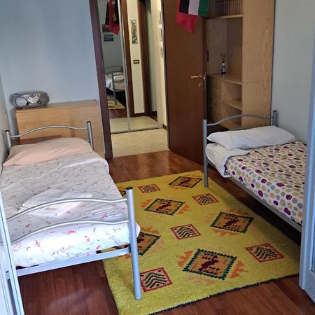 Casa Vacanze La Mela Monza Exteriör bild